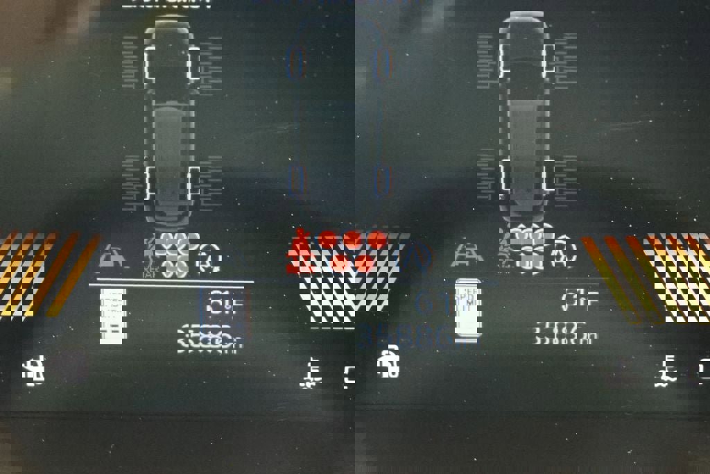 Used 2024 Kia Sorento S image 16