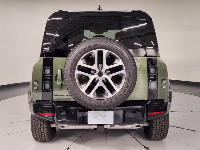 New 2026 Land Rover Defender 110 X-Dynamic SE image 10