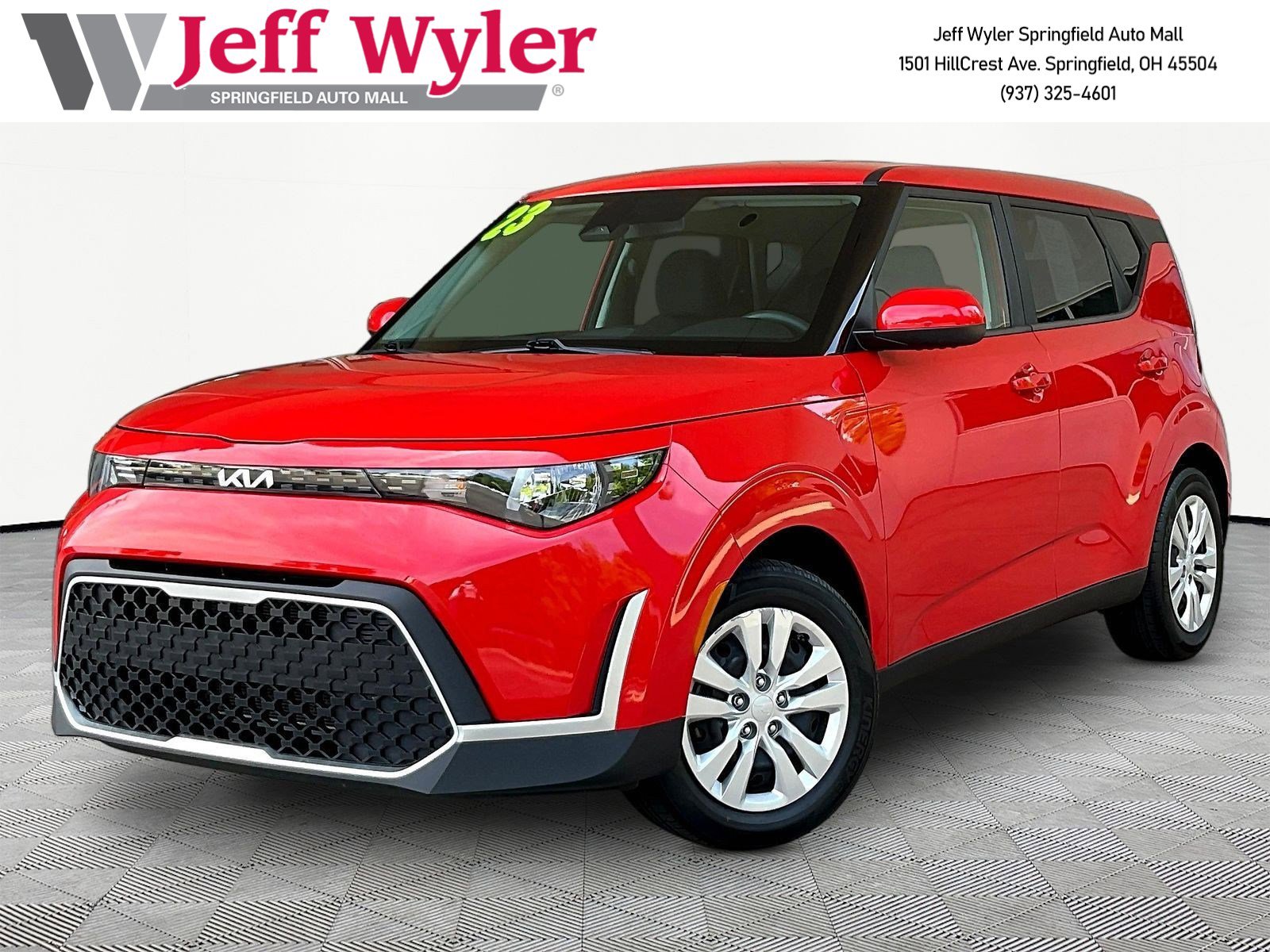 Used 2023 Kia Soul LX FWD image 1