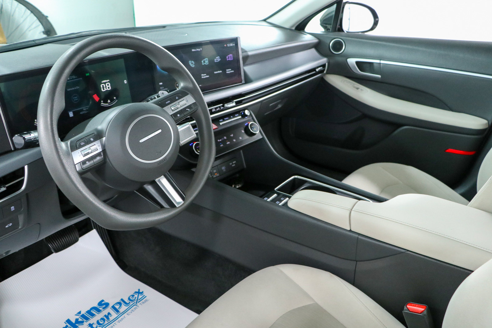 Used 2025 Hyundai Sonata SEL FWD image 23