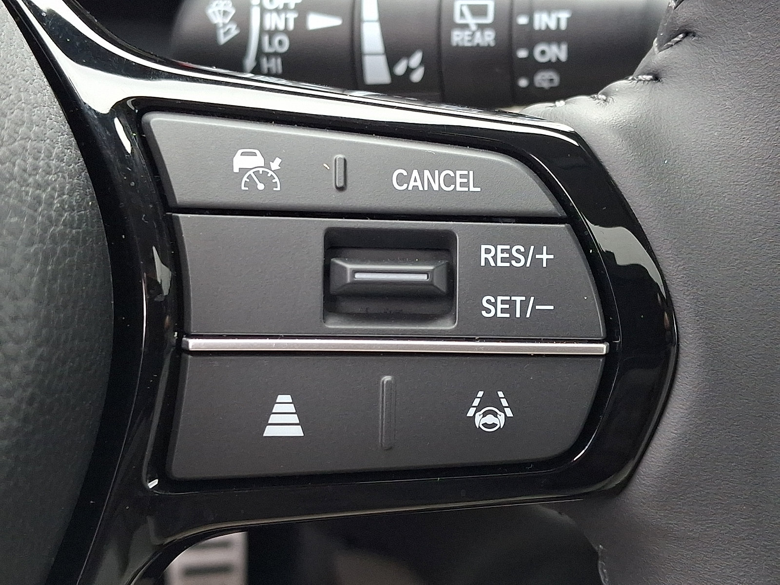 Used 2024 Honda HR-V EX-L image 24