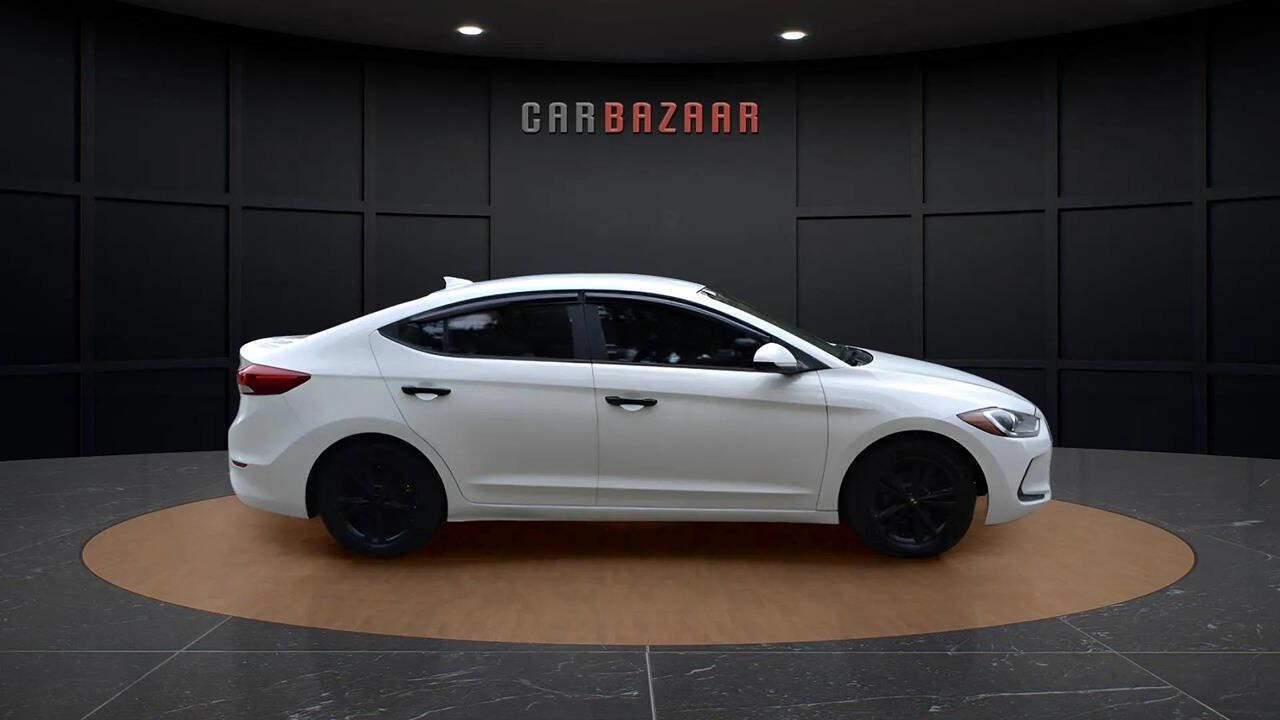 Used 2017 Hyundai Elantra SE image 8