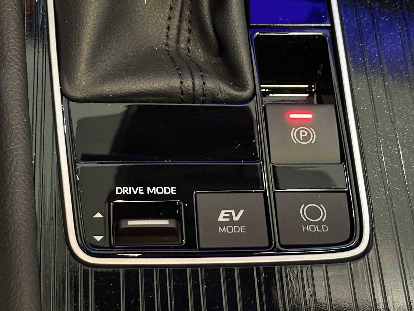 Certified 2026 Toyota Sienna XLE Woodland Edition image 17