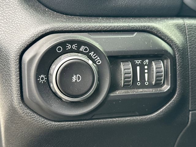 Used 2018 Jeep Wrangler Unlimited Sahara w/ Dual Top Group image 25