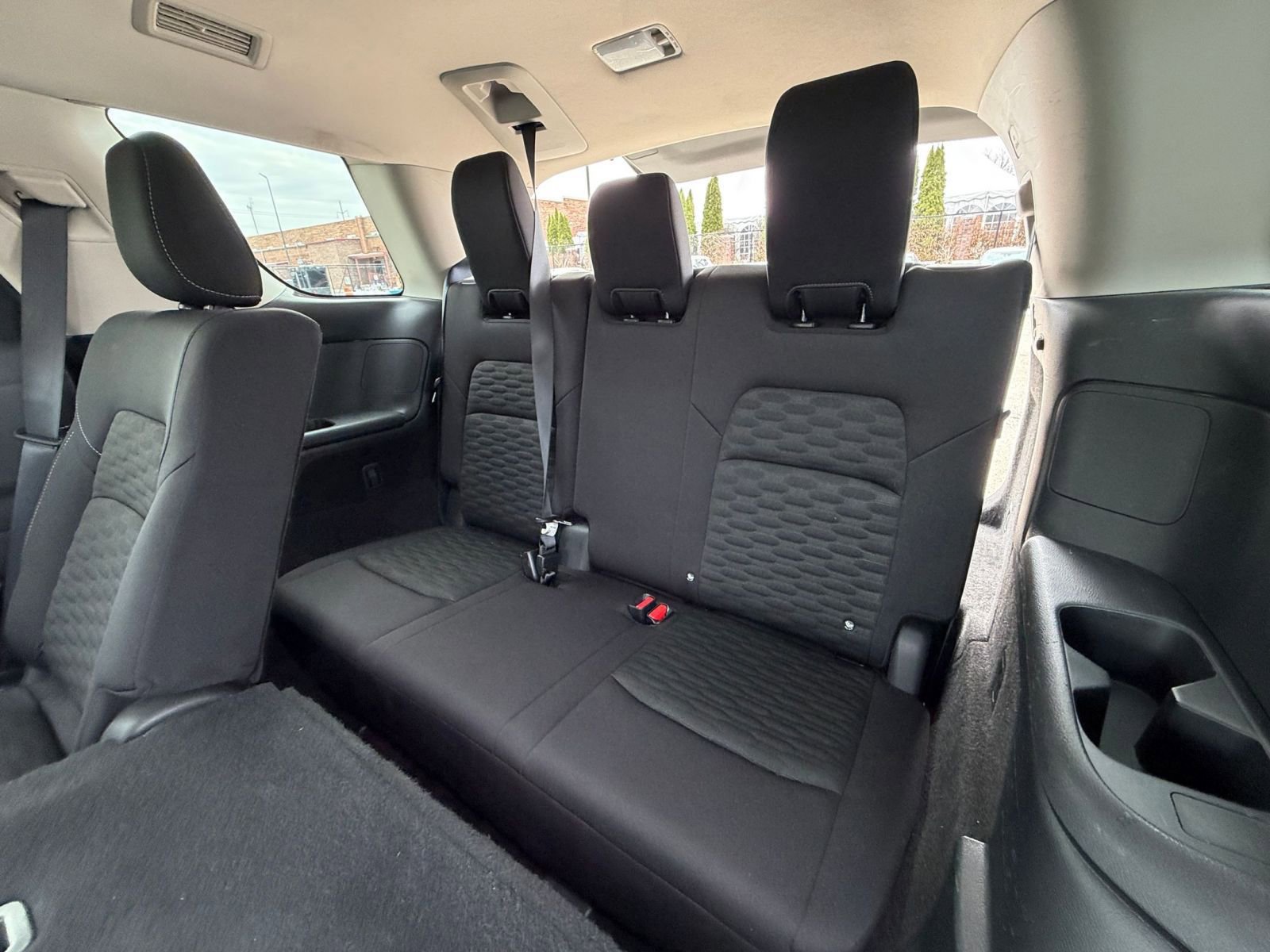 Used 2025 Nissan Pathfinder SV image 30