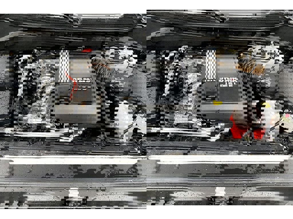 Used 2025 Chevrolet Silverado 1500 ZR2 w/ Technology Package image 12