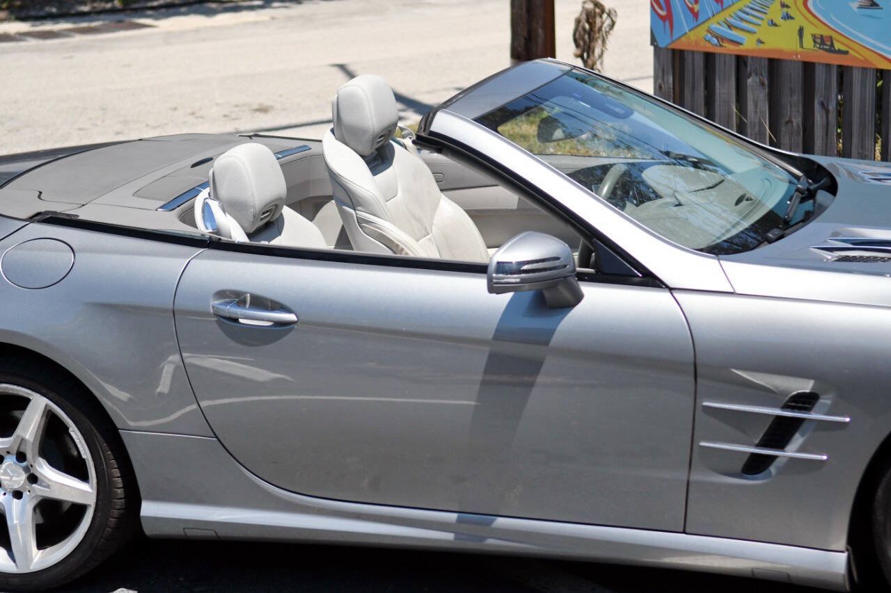 Used 2014 Mercedes-Benz SL 550 image 35