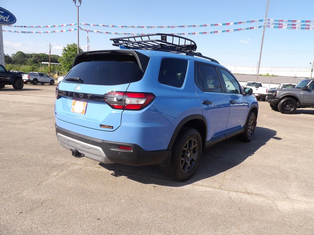Used 2025 Honda Pilot TrailSport image 9