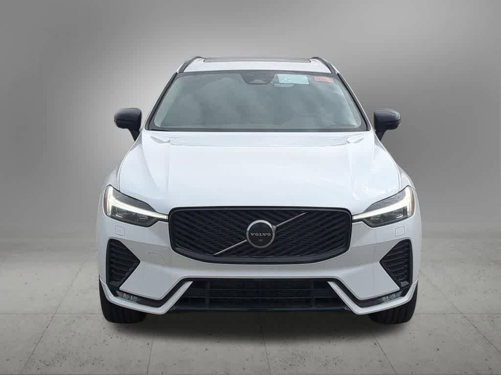 New 2026 Volvo XC60 B5 Plus w/ Climate Package AWD/4WD image 9