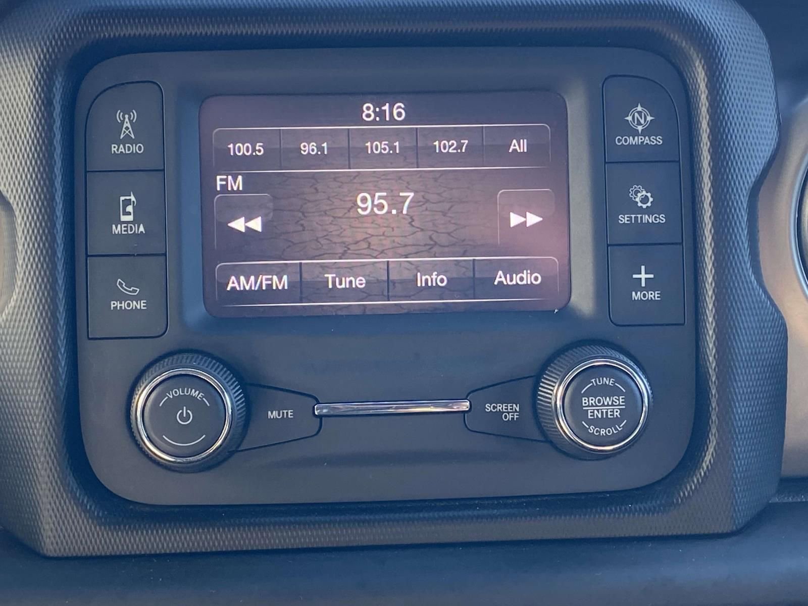 Used 2021 Jeep Gladiator Sport image 26