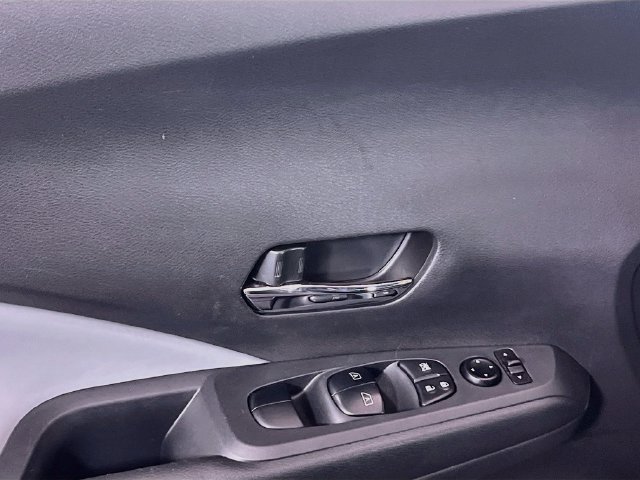 Used 2024 Nissan Kicks SR w/ SR Premium Package FWD image 10