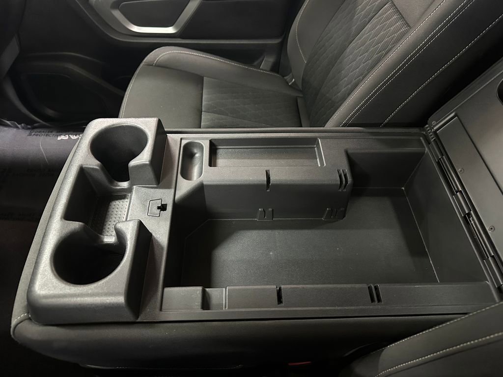 Used 2017 Nissan Titan SV image 24