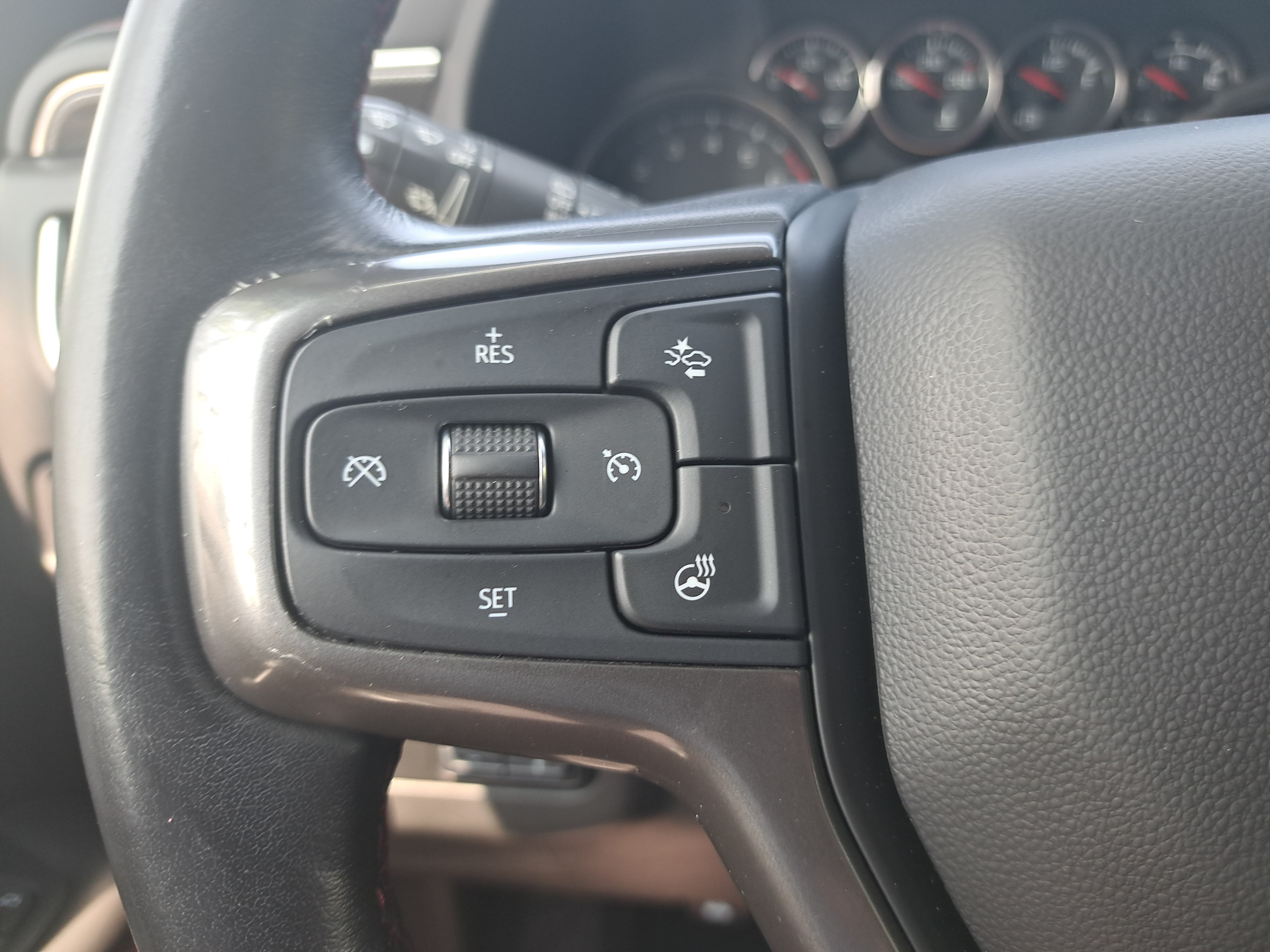 Used 2021 Chevrolet Suburban RST w/ Luxury Package AWD/4WD image 19