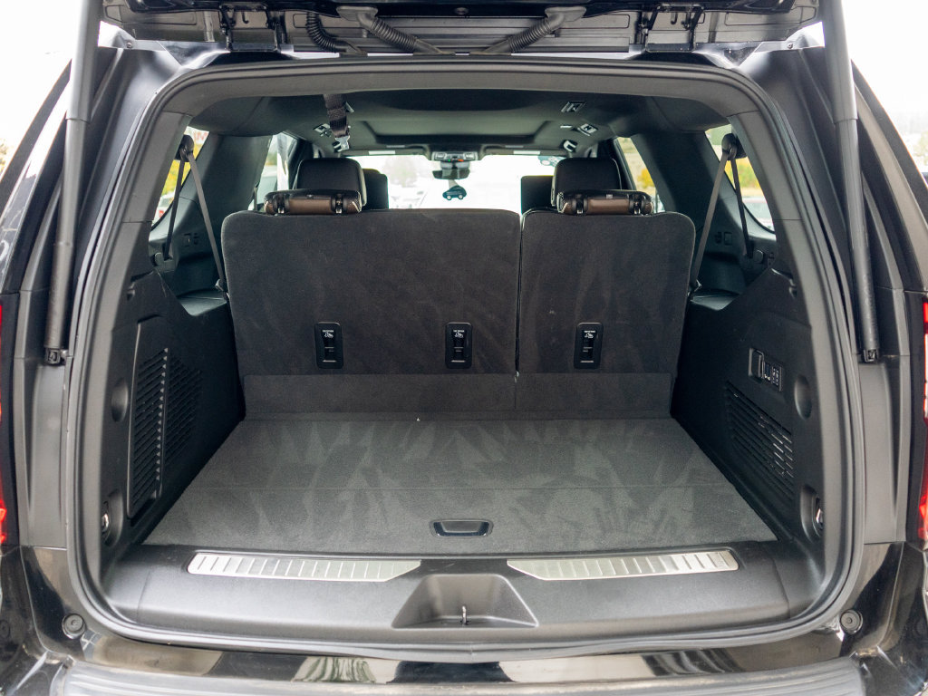 Certified 2025 GMC Yukon XL Denali Ultimate AWD/4WD image 38