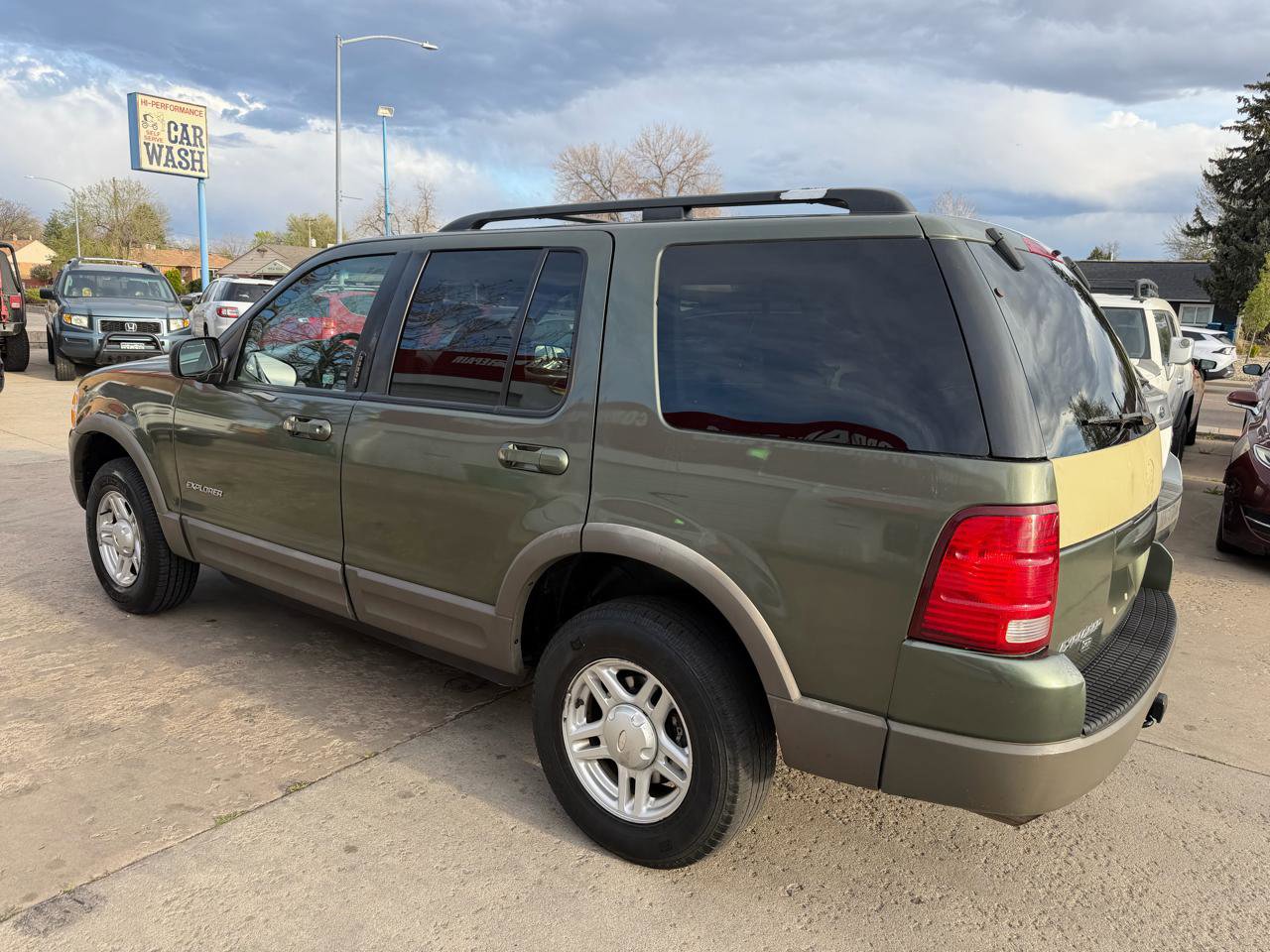 Used 2002 Ford Explorer XLT image 7
