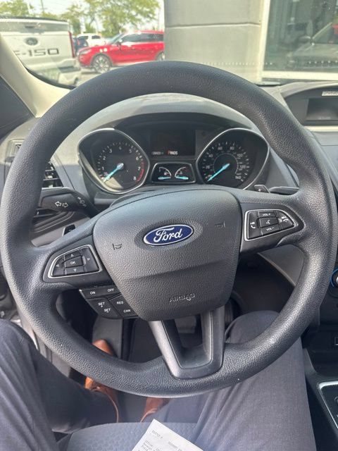 Used 2017 Ford Escape SE FWD image 8