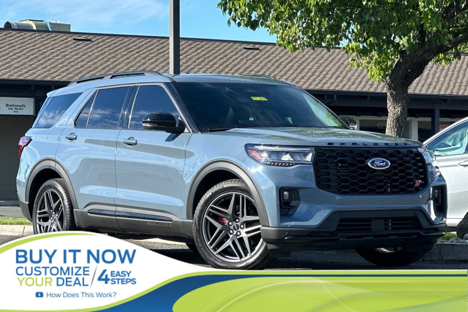 Used 2025 Ford Explorer ST image 1