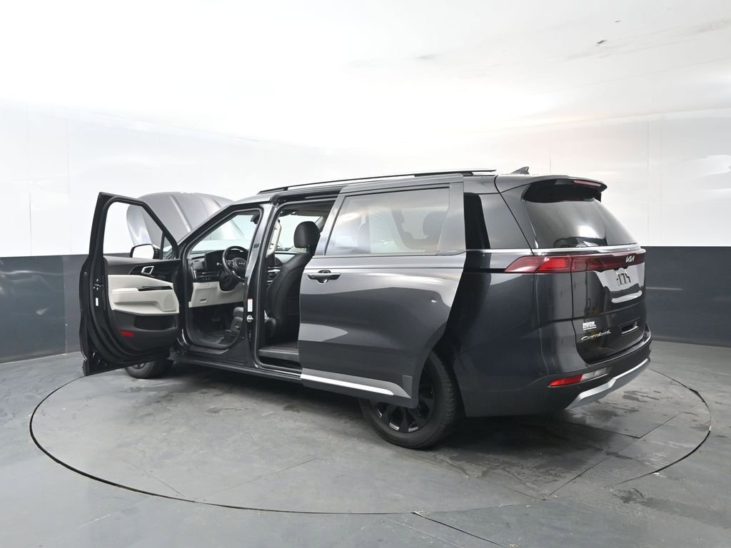 Used 2022 Kia Carnival SX Prestige image 21