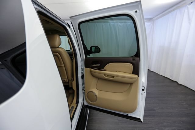 Used 2011 GMC Yukon XL Denali AWD/4WD image 23