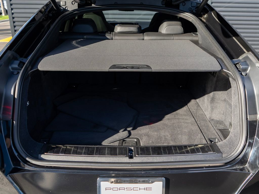 Used 2024 BMW X6 M Competition image 39