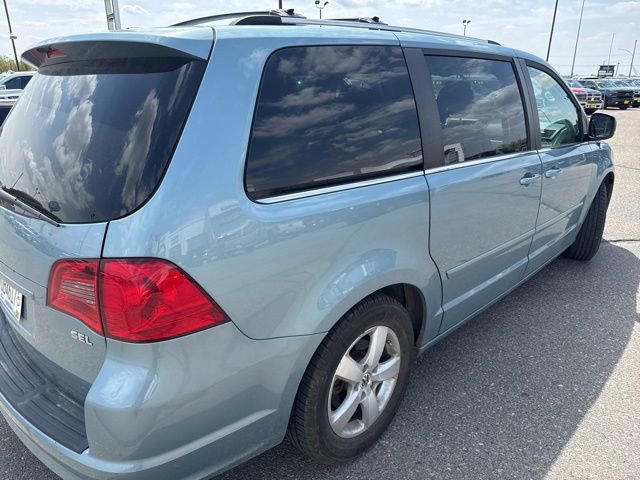 Used 2009 Volkswagen Routan SEL Premium FWD image 6