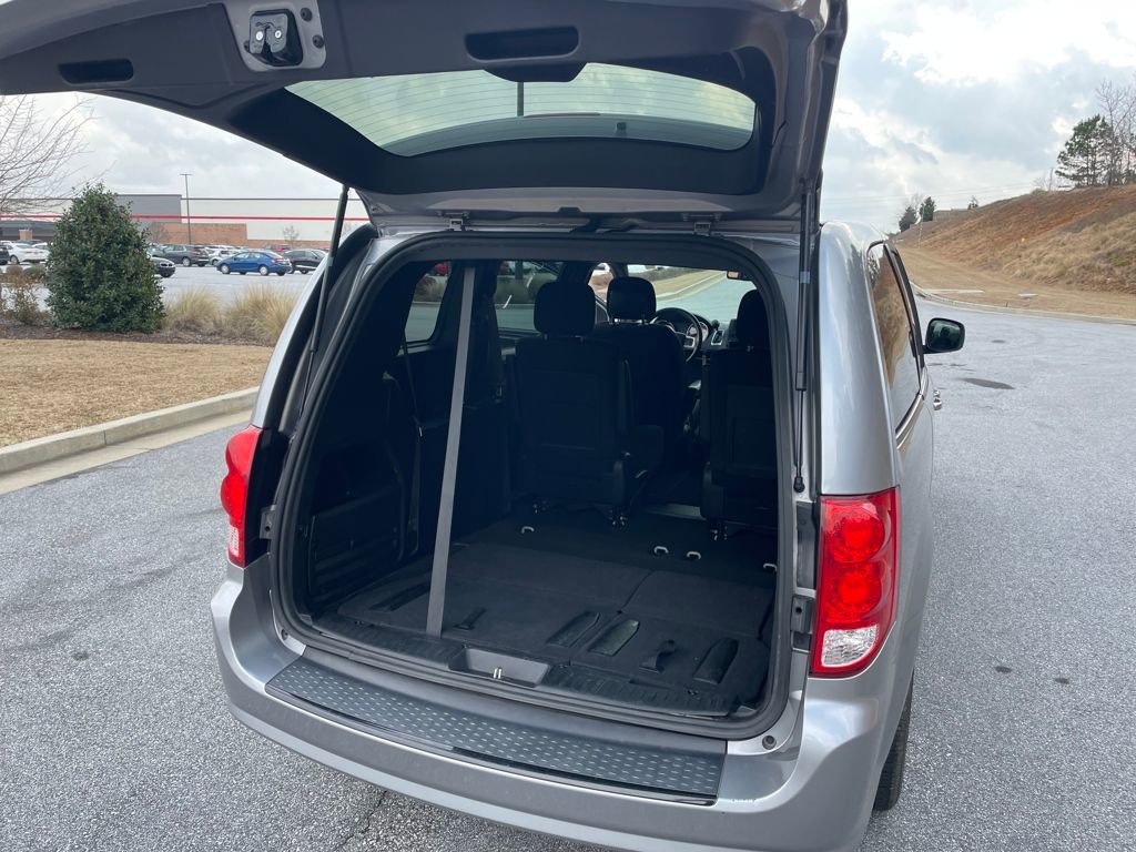 Used 2018 Dodge Grand Caravan SE image 21