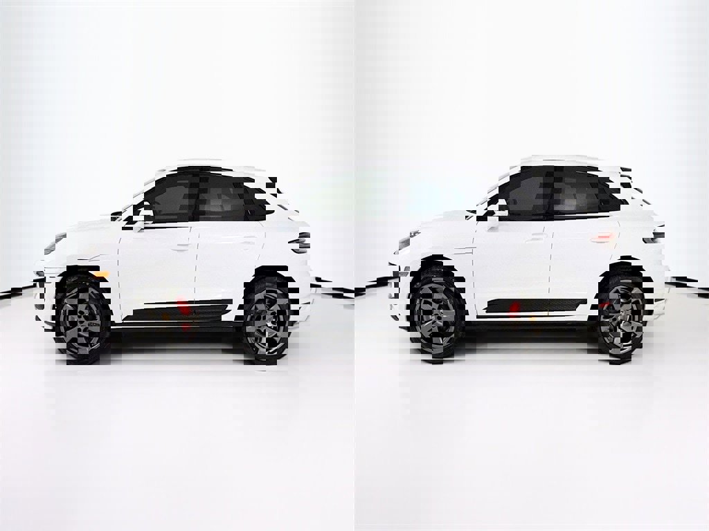 New 2026 Porsche Macan S image 2