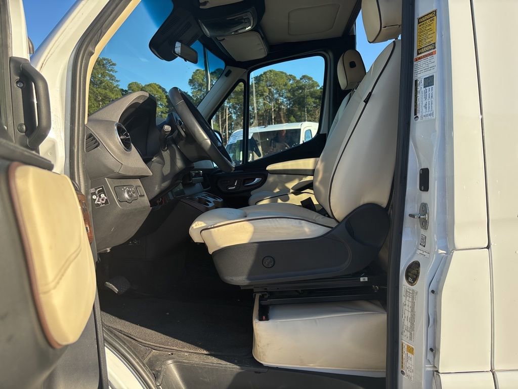 Used 2022 Mercedes-Benz Sprinter 2500 image 77