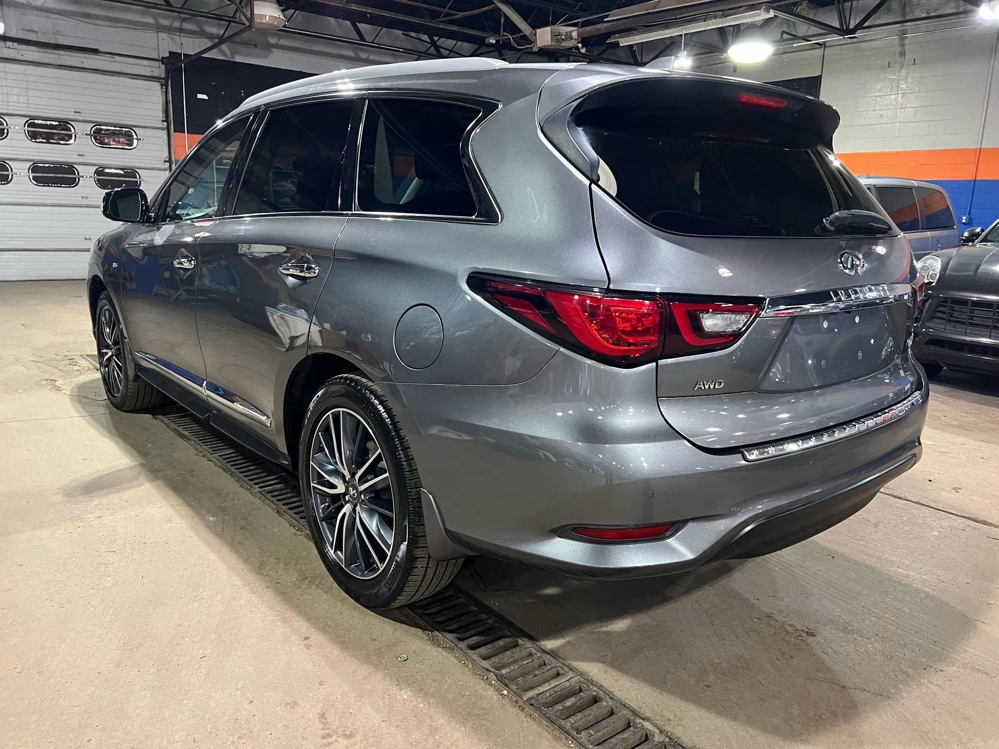 Used 2019 INFINITI QX60 Luxe w/ Sensory Package image 5