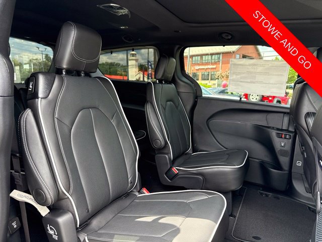 New 2027 Chrysler Pacifica Limited w/ Family Tech Group FWD image 23