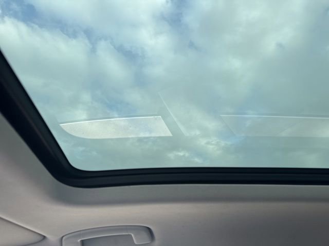 Used 2019 Volkswagen Tiguan SE w/ Panoramic Sunroof Package image 31