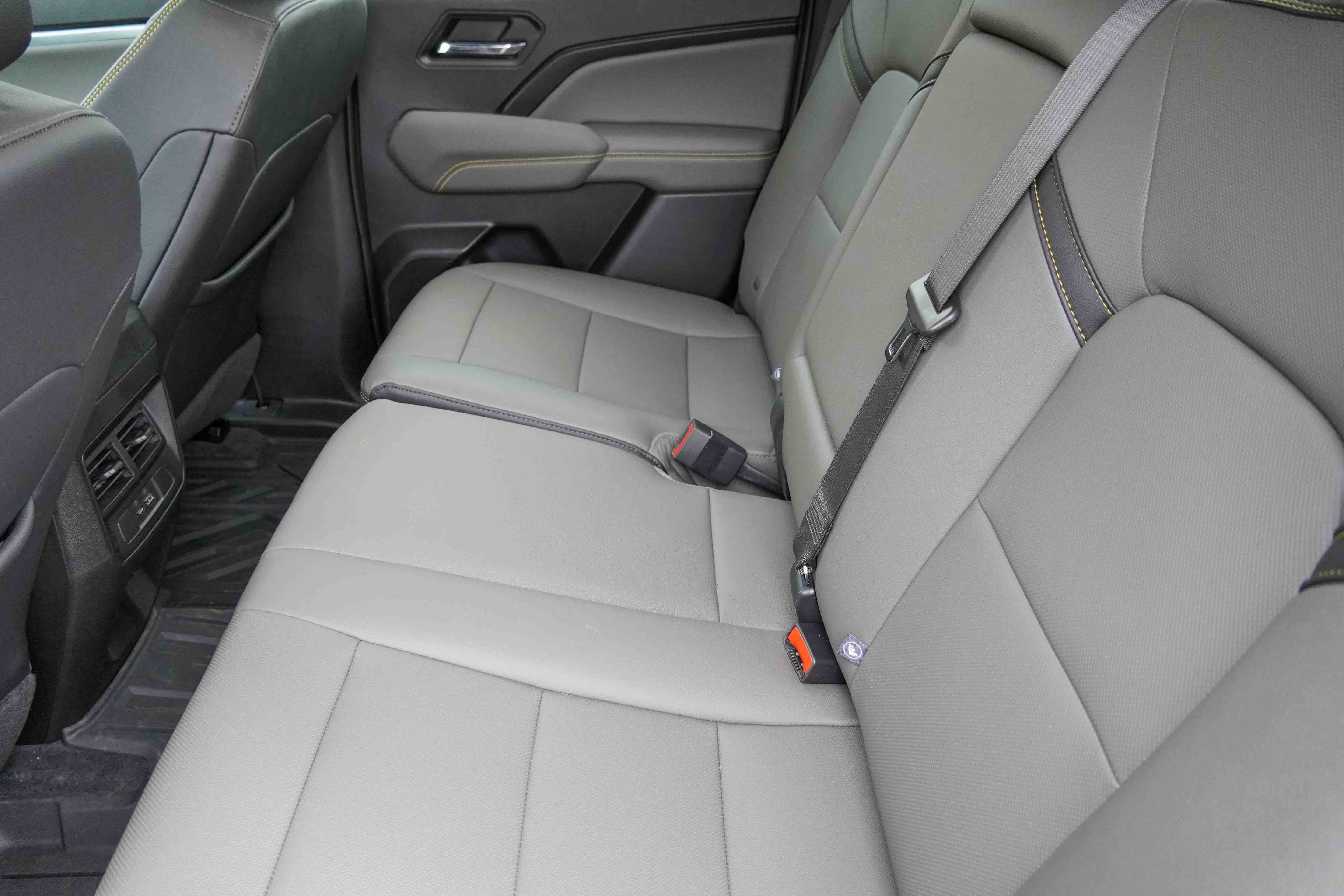 Used 2023 Chevrolet Colorado ZR2 w/ ZR2 Convenience Package III image 36