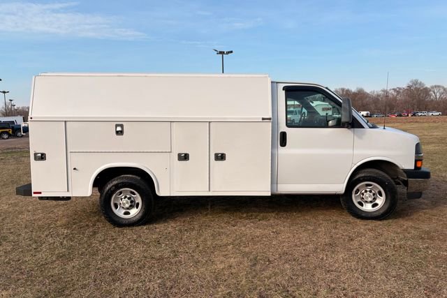 Used 2022 Chevrolet Express 3500 w/ Power Convenience Package image 12