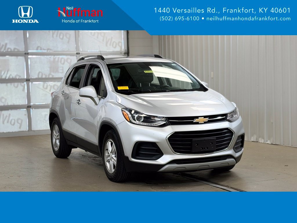 Used 2020 Chevrolet Trax LT w/ LT Convenience Package FWD image 1
