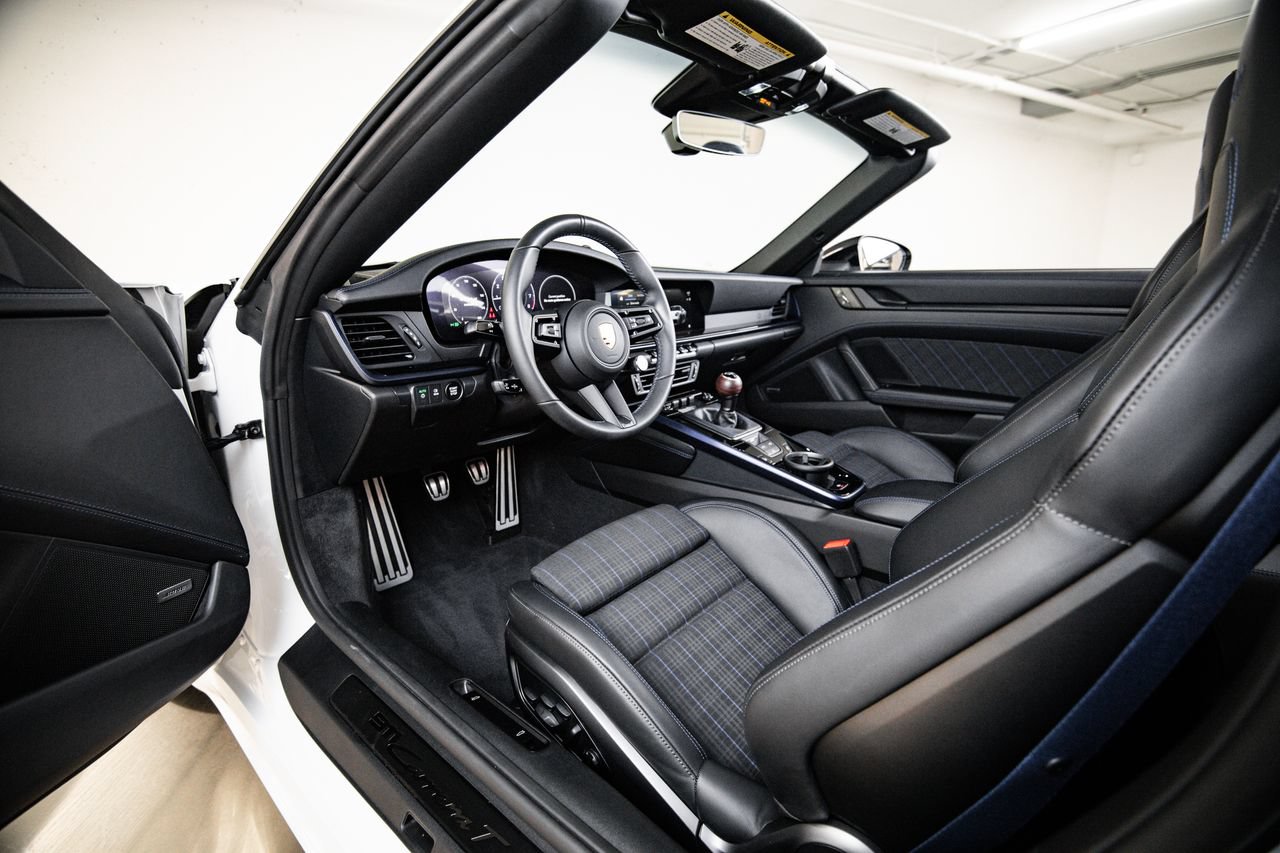 Certified 2026 Porsche 911 Carrera T RWD image 4