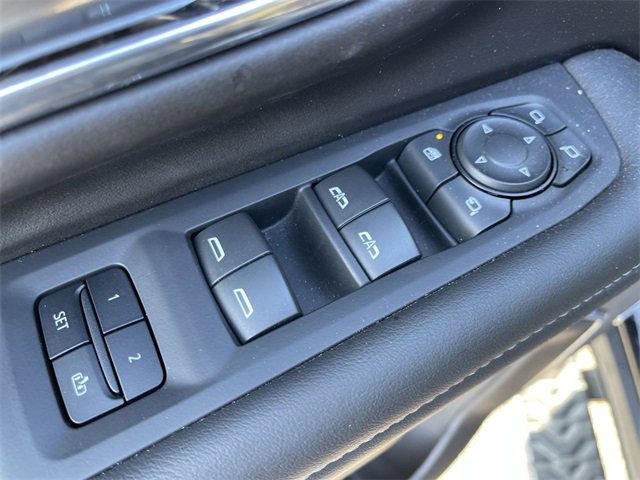 Used 2023 Chevrolet Tahoe Z71 w/ Luxury Package image 13