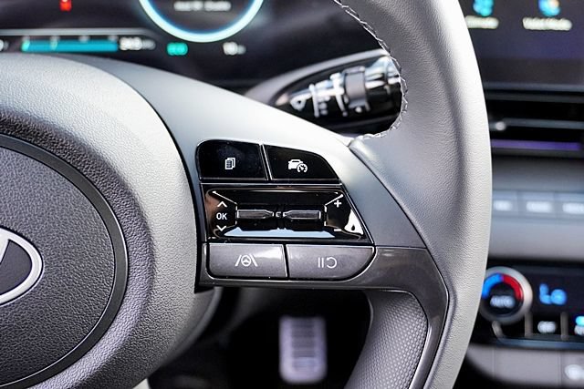 New 2026 Hyundai Elantra Sport FWD image 38