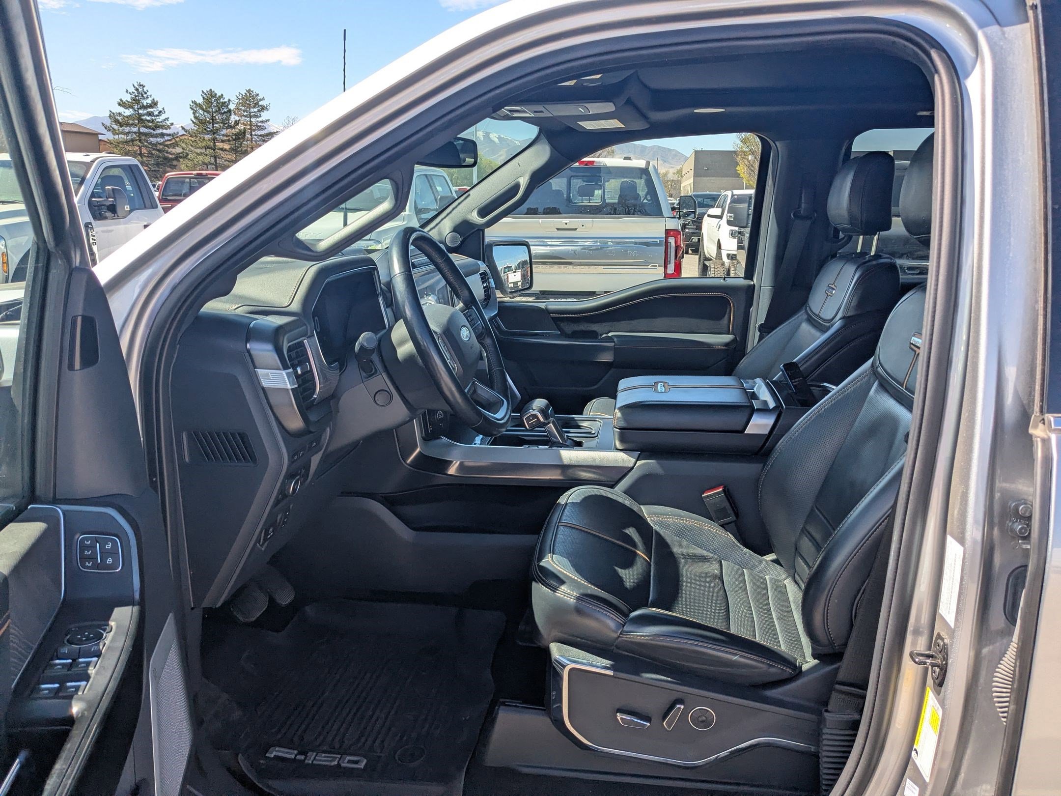 Certified 2022 Ford F150 Platinum w/ Equipment Group 701A High image 31