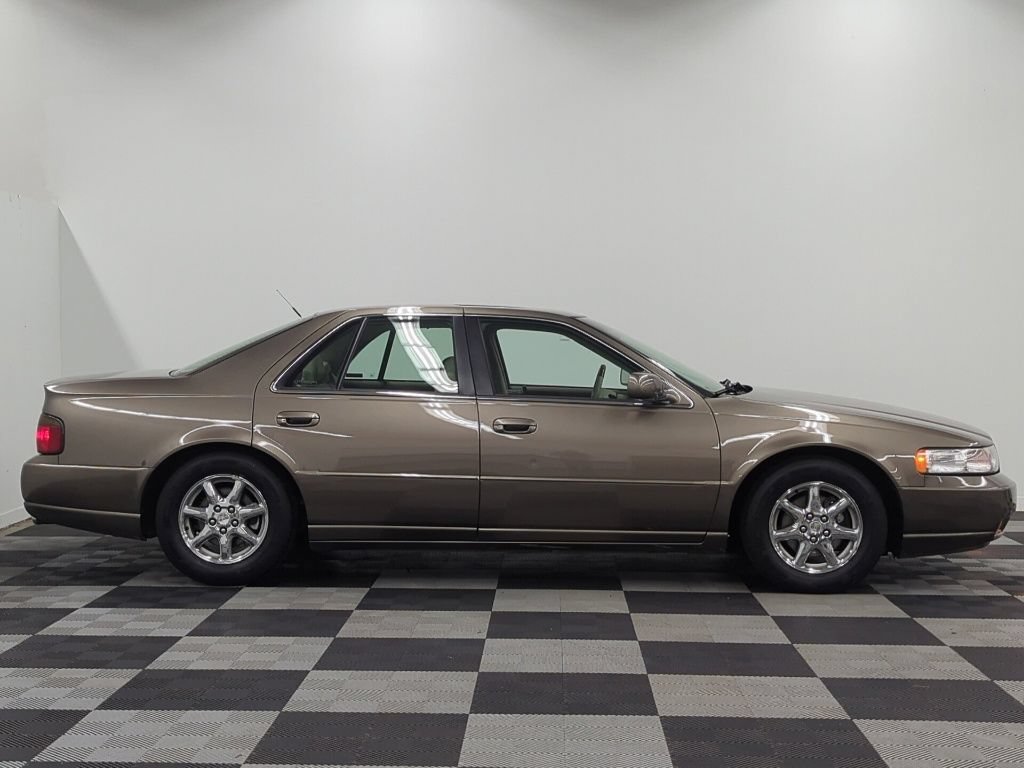 Used 2000 Cadillac Seville STS w/ Convenience Pkg FWD image 8