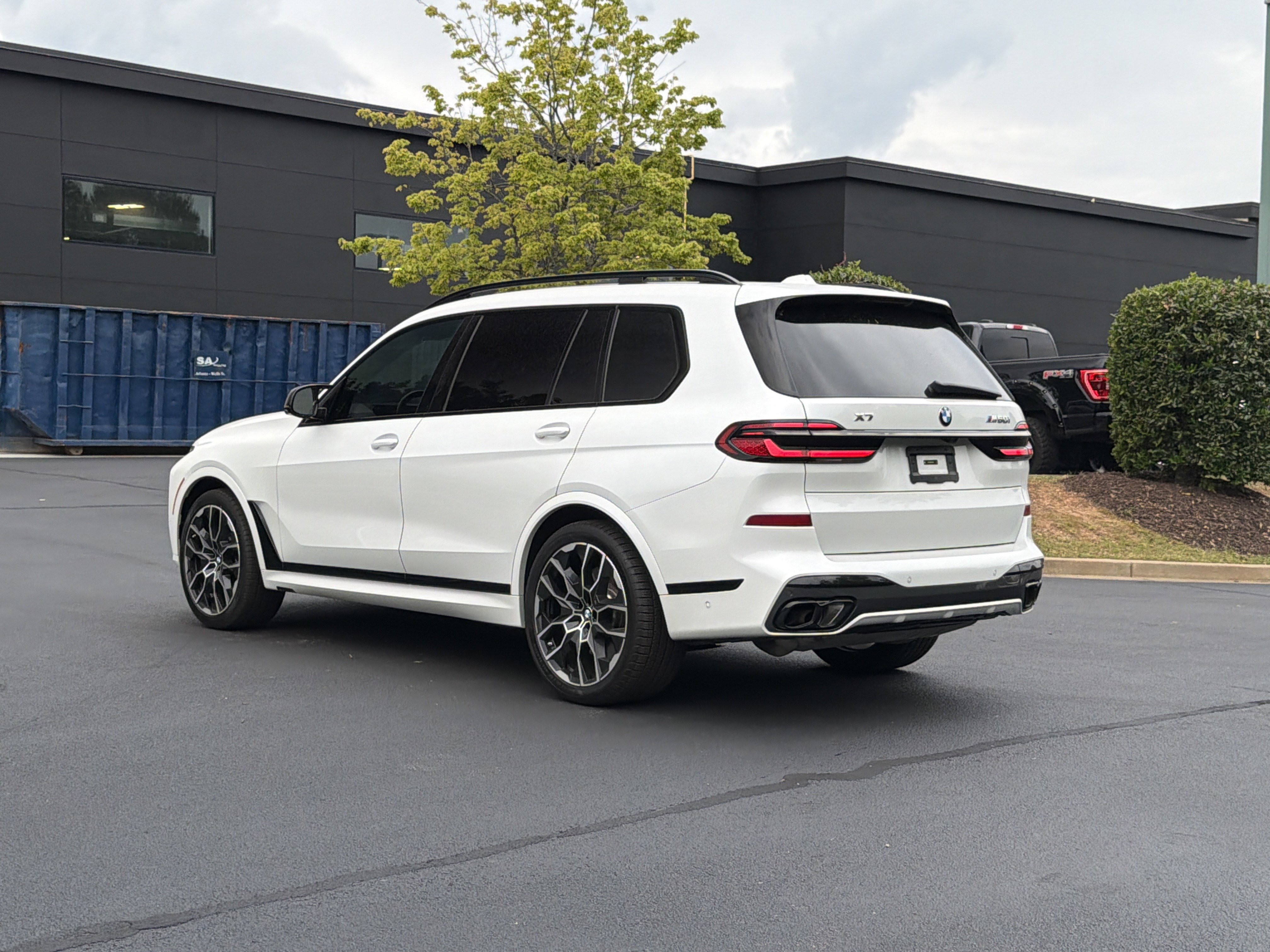 Used 2024 BMW X7 M60i w/ Executive Package AWD/4WD image 17