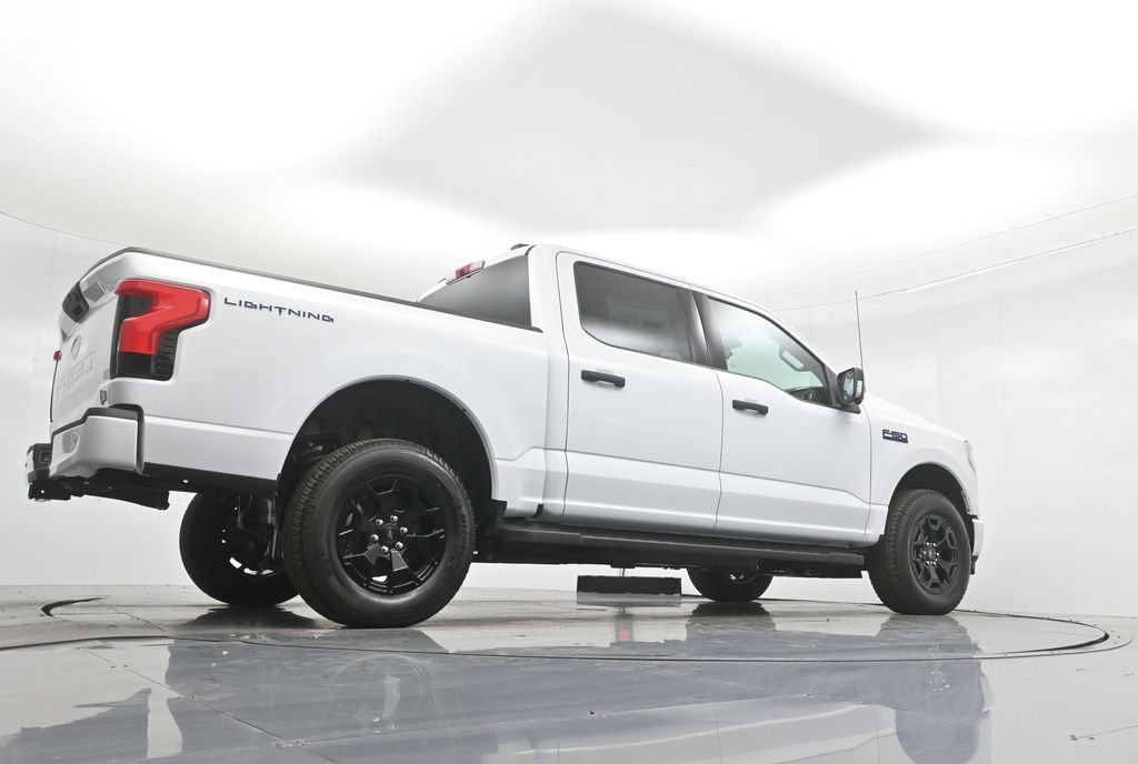 New 2025 Ford F150 Lightning XLT image 49