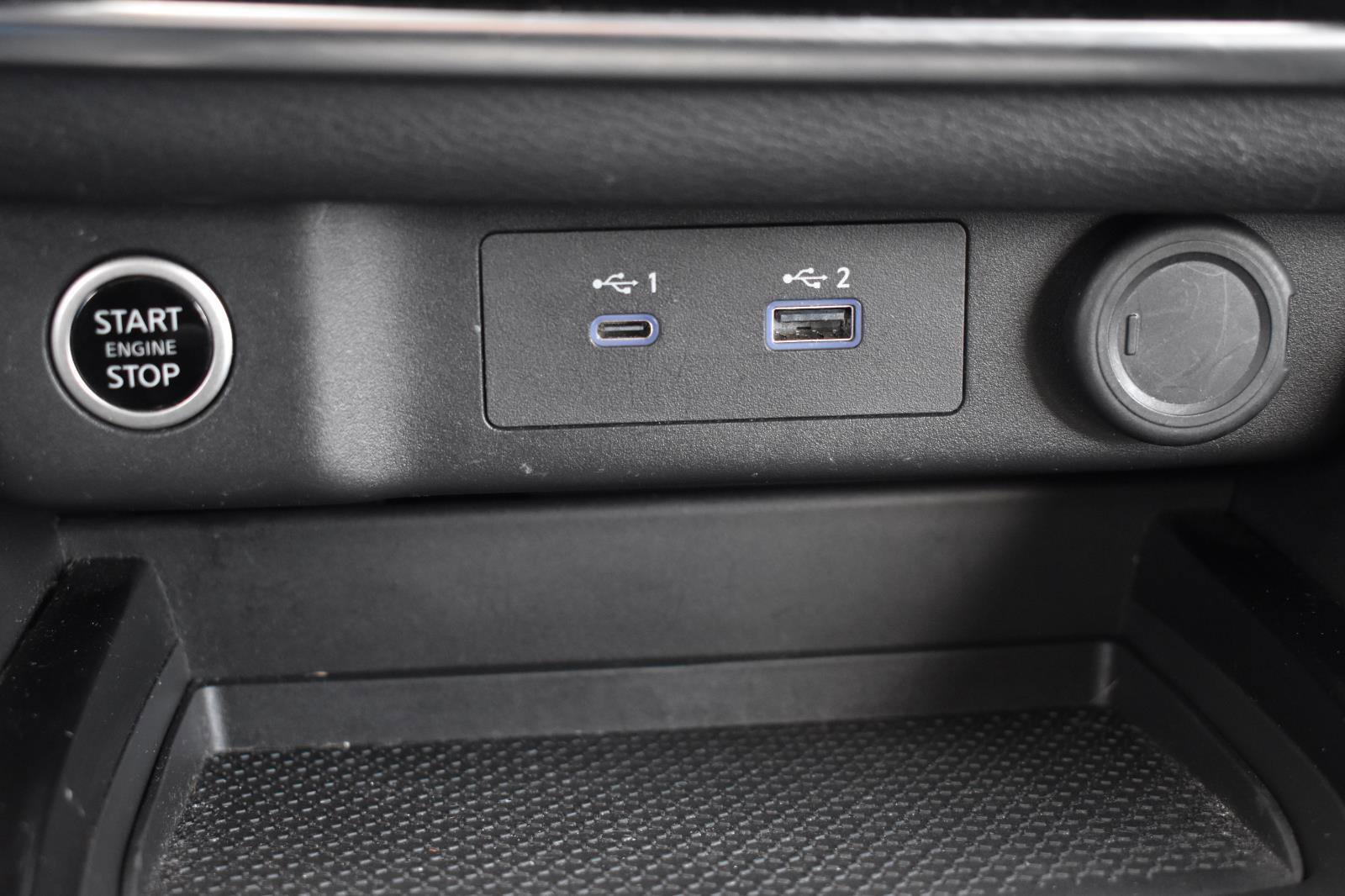 Used 2023 Nissan Rogue SV image 11