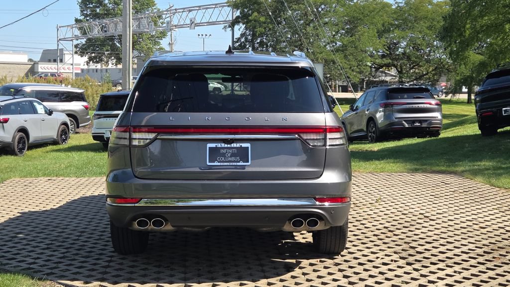 Used 2023 Lincoln Aviator AWD w/ Premium Package image 9