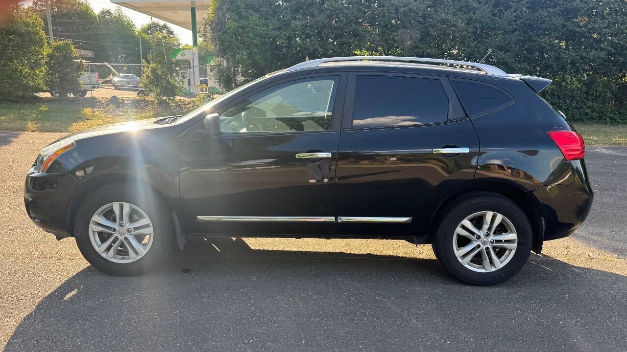 Used 2015 Nissan Rogue S w/ Convenience Package AWD/4WD image 6
