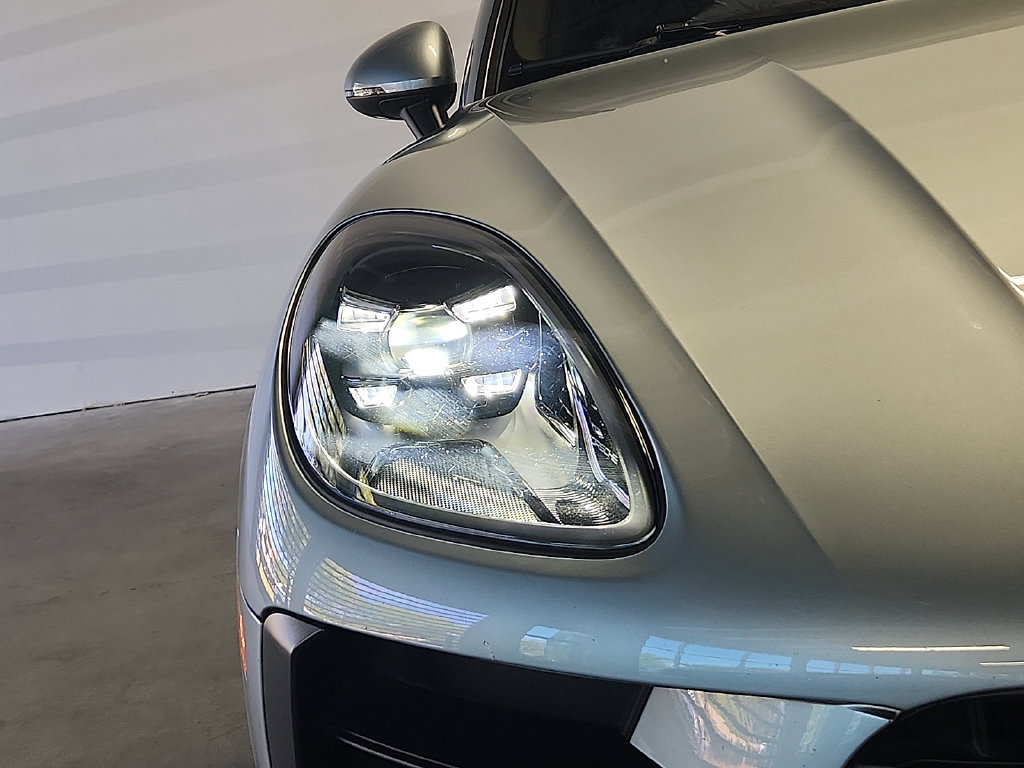Used 2019 Porsche Macan AWD/4WD image 9