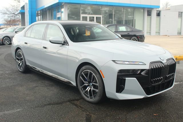 New 2026 BMW 750e xDrive w/ Executive Package image 1