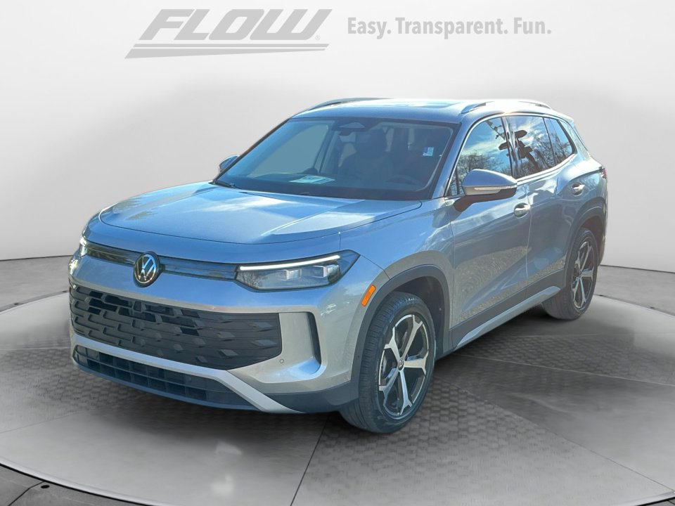 New 2026 Volkswagen Tiguan SE AWD/4WD image 3