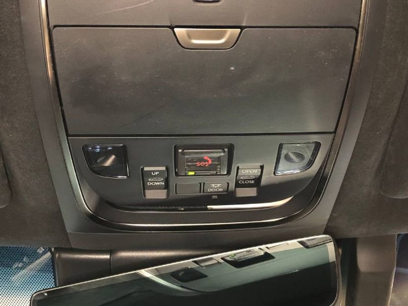 Used 2021 Lexus LS 500h image 36