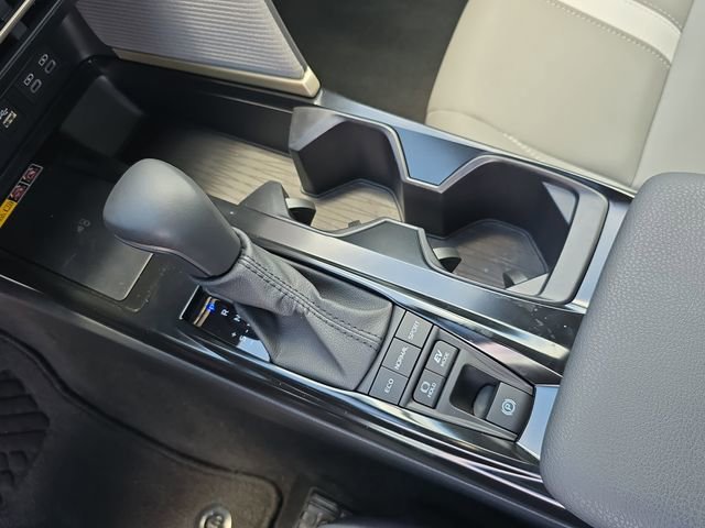 Used 2026 Toyota Camry SE w/ Convenience Package FWD image 25