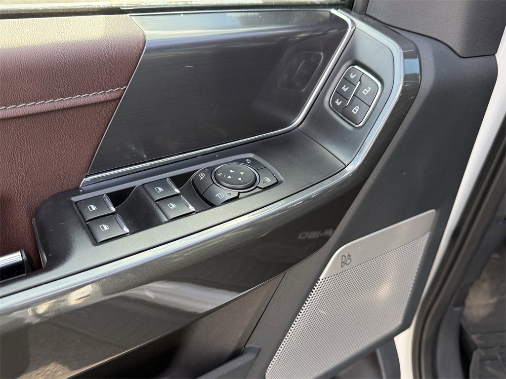 Used 2022 Ford F150 Lariat w/ Equipment Group 502A High image 16